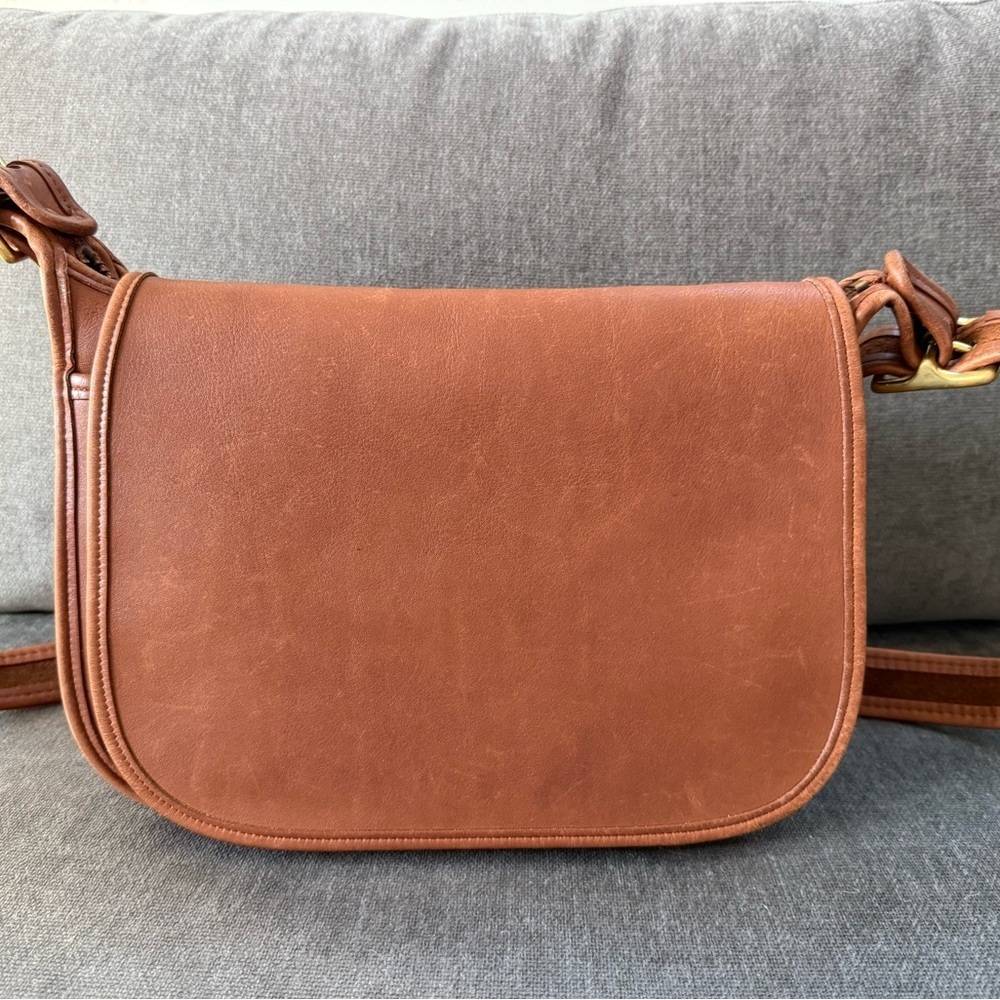 Vintage Coach Leather Patricia Legacy Crossbody Shoulder Bag British Tan